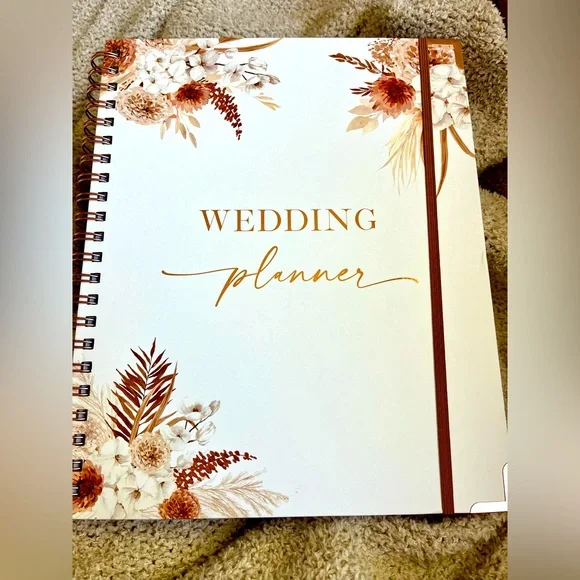 **Brand New** Wedding Planner (Hardcover) - Picture 1 of 15